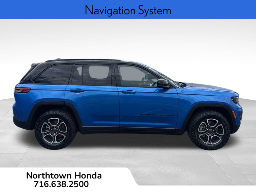 Used 2023 Jeep Grand Cherokee Trailhawk w/ Luxury Tech Group III AWD/4WD image 3