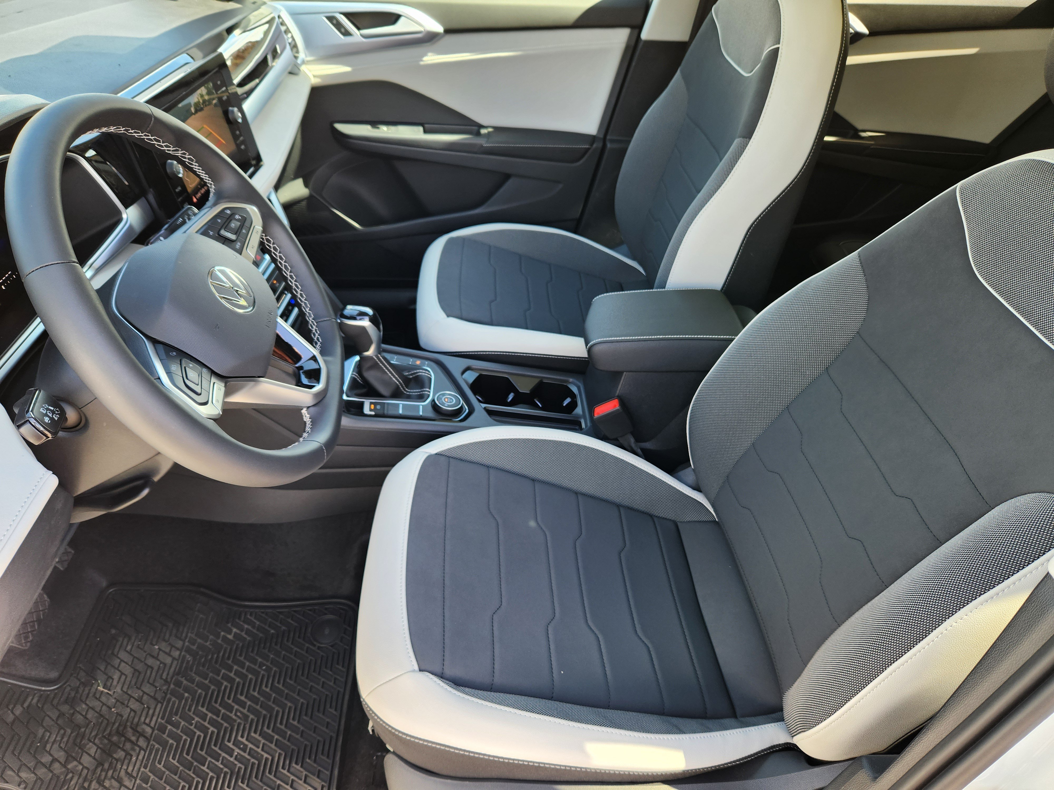 New 2026 Volkswagen Taos SE AWD/4WD image 17
