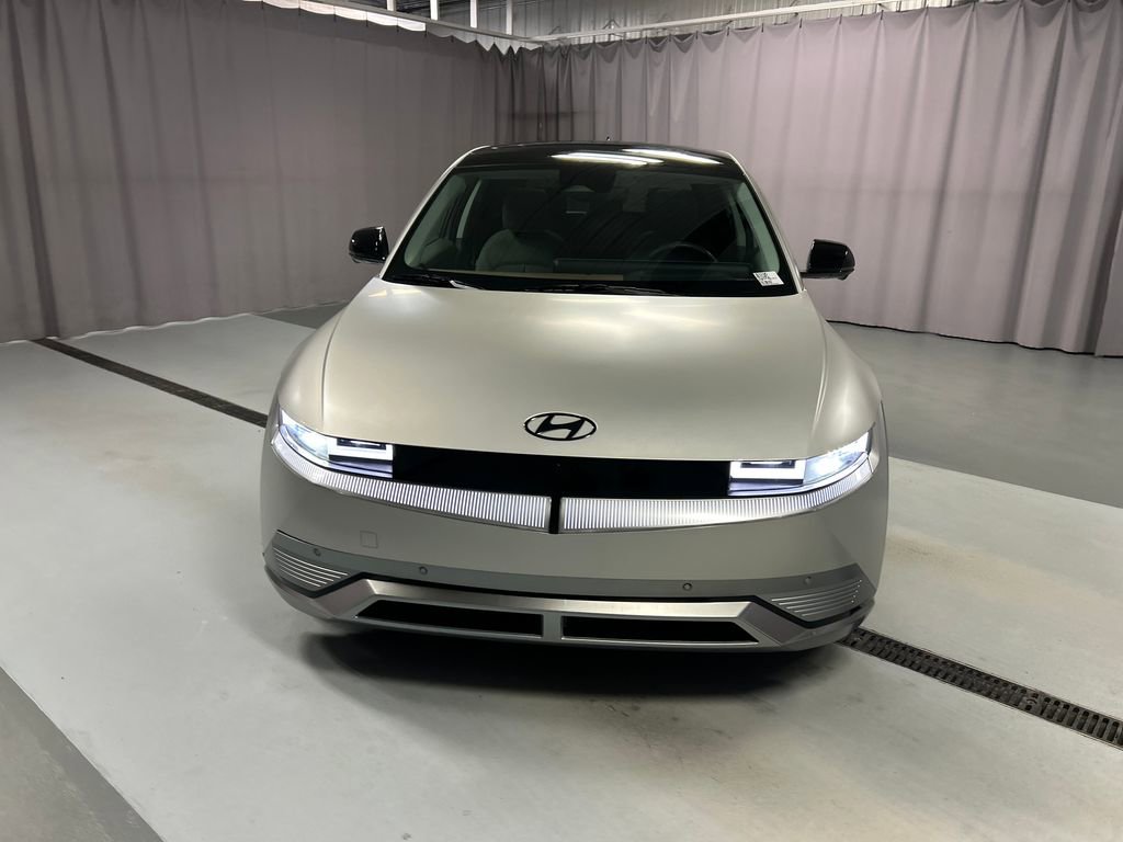 Used 2024 Hyundai Ioniq 5 Limited image 2