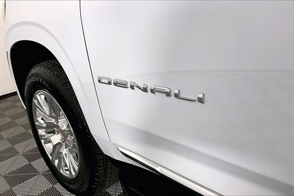 Used 2026 GMC Yukon XL Denali RWD image 23