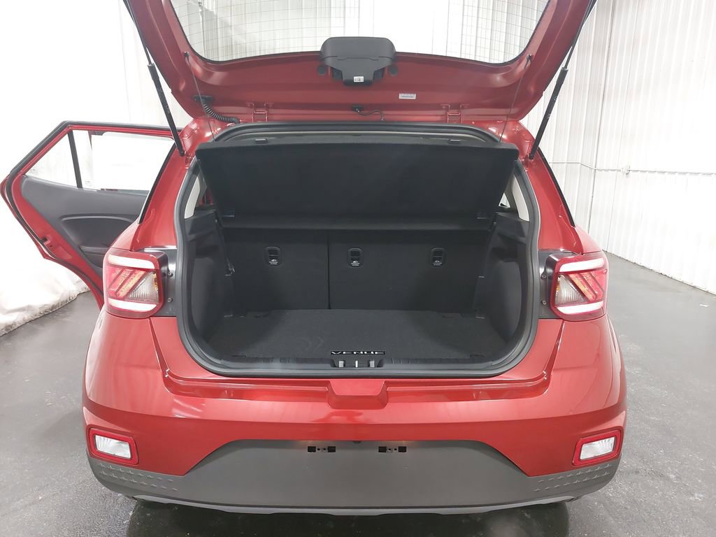 New 2025 Hyundai Venue Limited image 12
