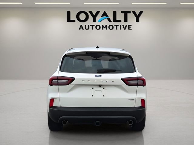 Used 2025 Ford Escape ST-Line Elite w/ Class II Trailer Tow Package image 4