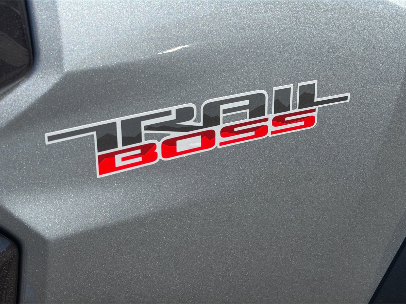 Used 2025 Chevrolet Colorado Trail Boss AWD/4WD image 8