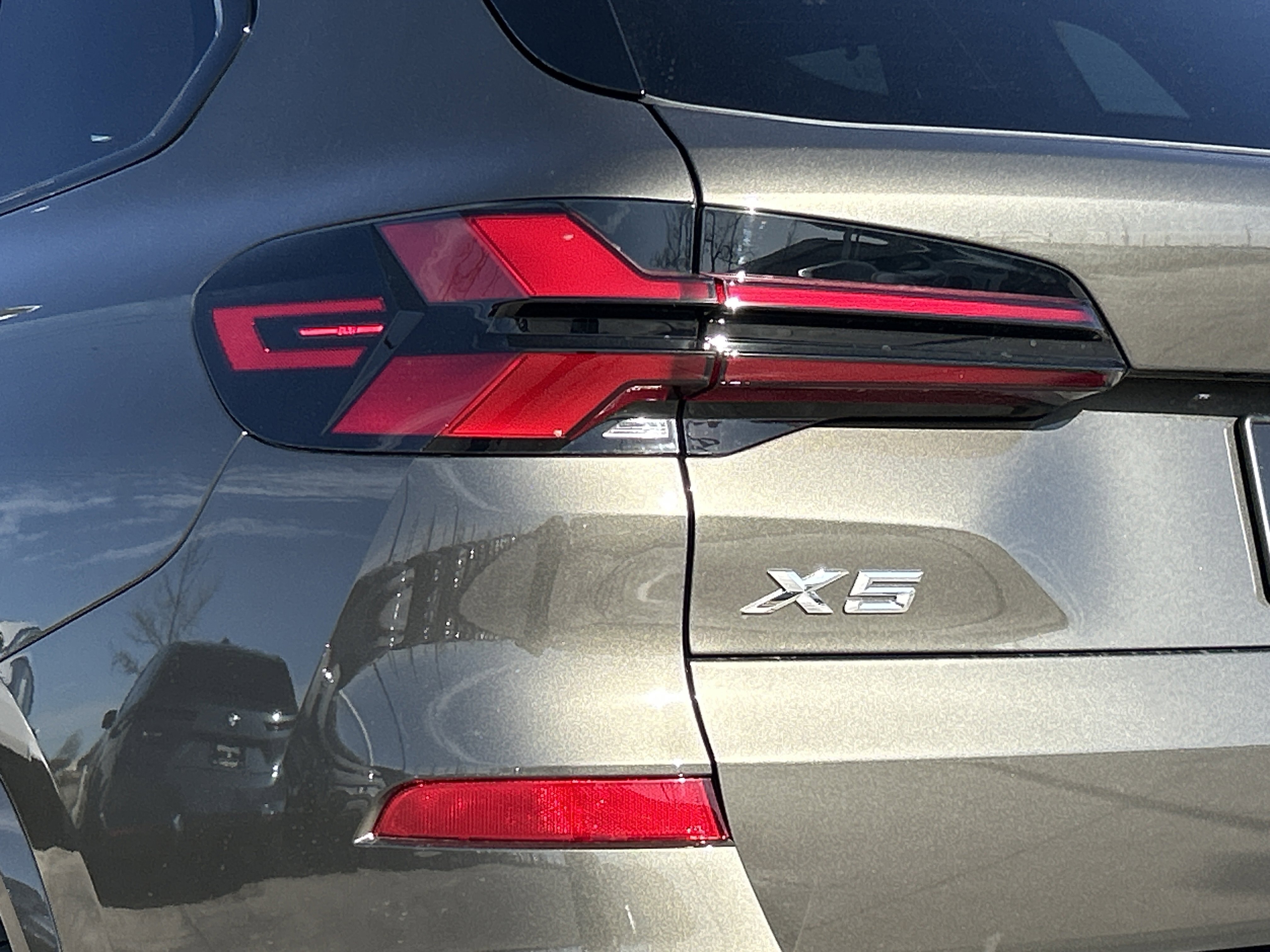 New 2026 BMW X5 xDrive40i w/ M Sport Package image 9