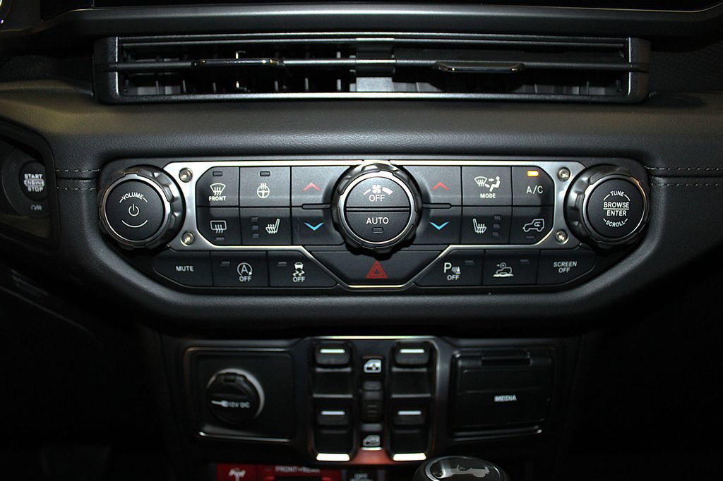 New 2026 Jeep Wrangler Unlimited Rubicon AWD/4WD image 21