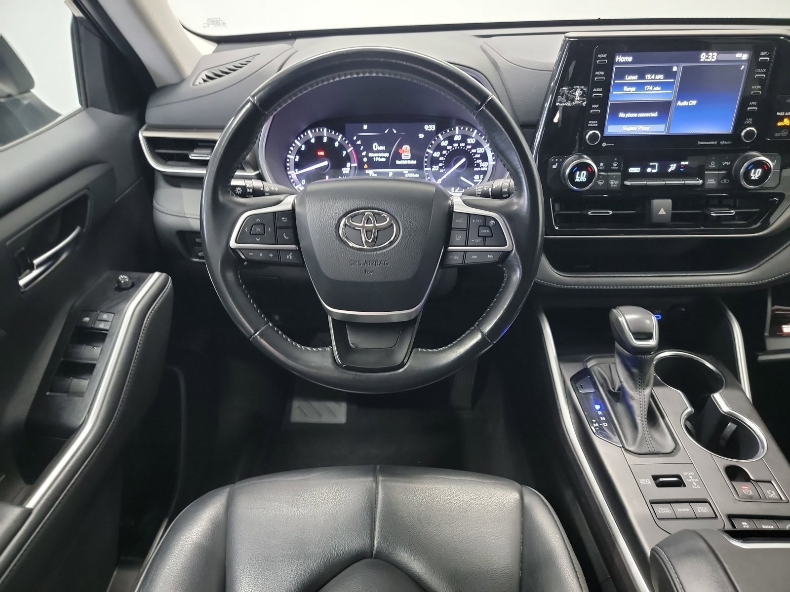 Used 2022 Toyota Highlander XLE AWD/4WD image 16
