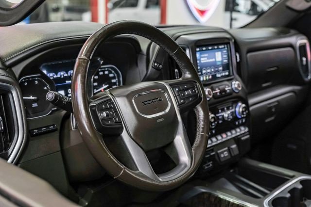 Used 2022 GMC Sierra 3500 Denali w/ Denali Black Diamond Edition image 18