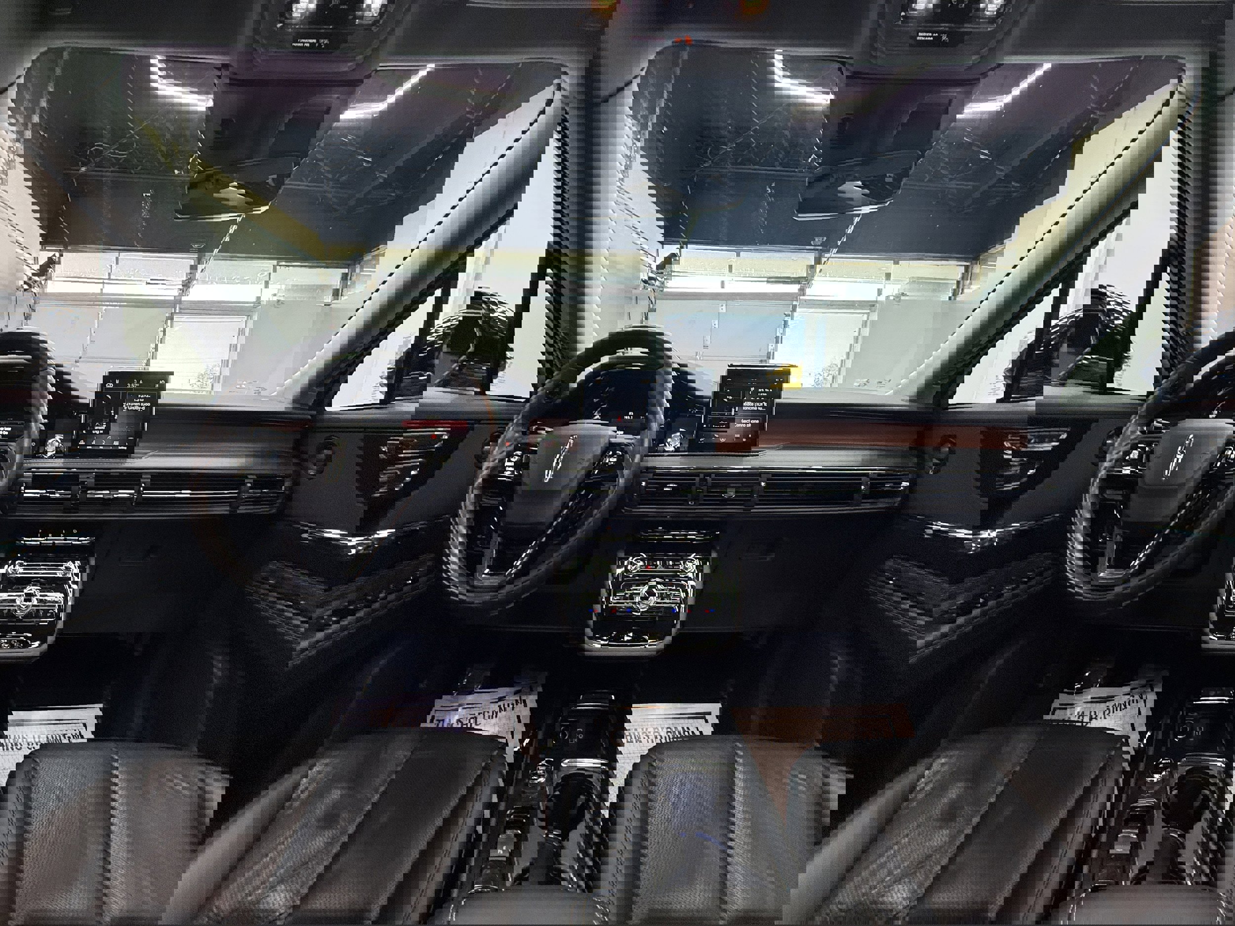 Used 2021 Lincoln Corsair Reserve w/ Elements Package image 14