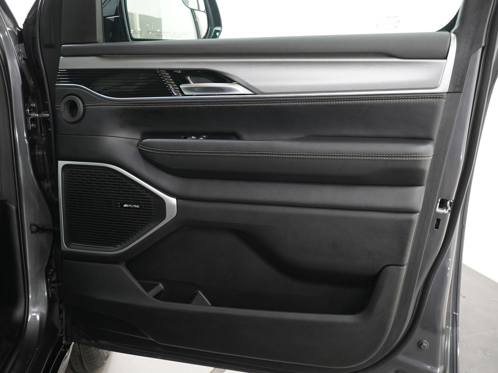 Used 2024 Jeep Wagoneer Series II image 14