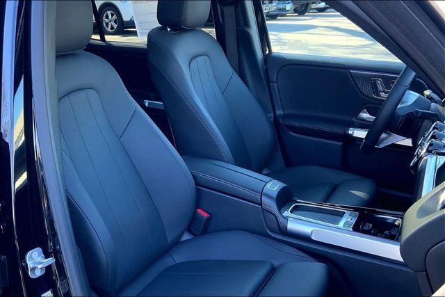 Used 2025 Mercedes-Benz GLB 250 4MATIC image 7