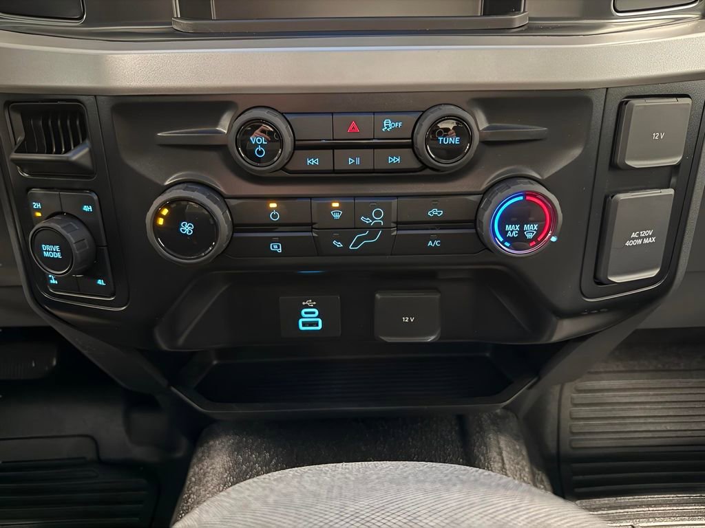 New 2026 Ford F250 XL w/ XL Chrome Package AWD/4WD image 10