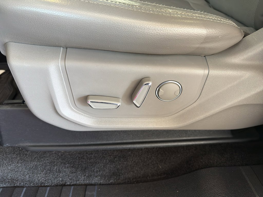 Used 2015 Ford F150 Lariat image 12