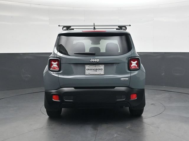 Used 2016 Jeep Renegade Latitude FWD image 5