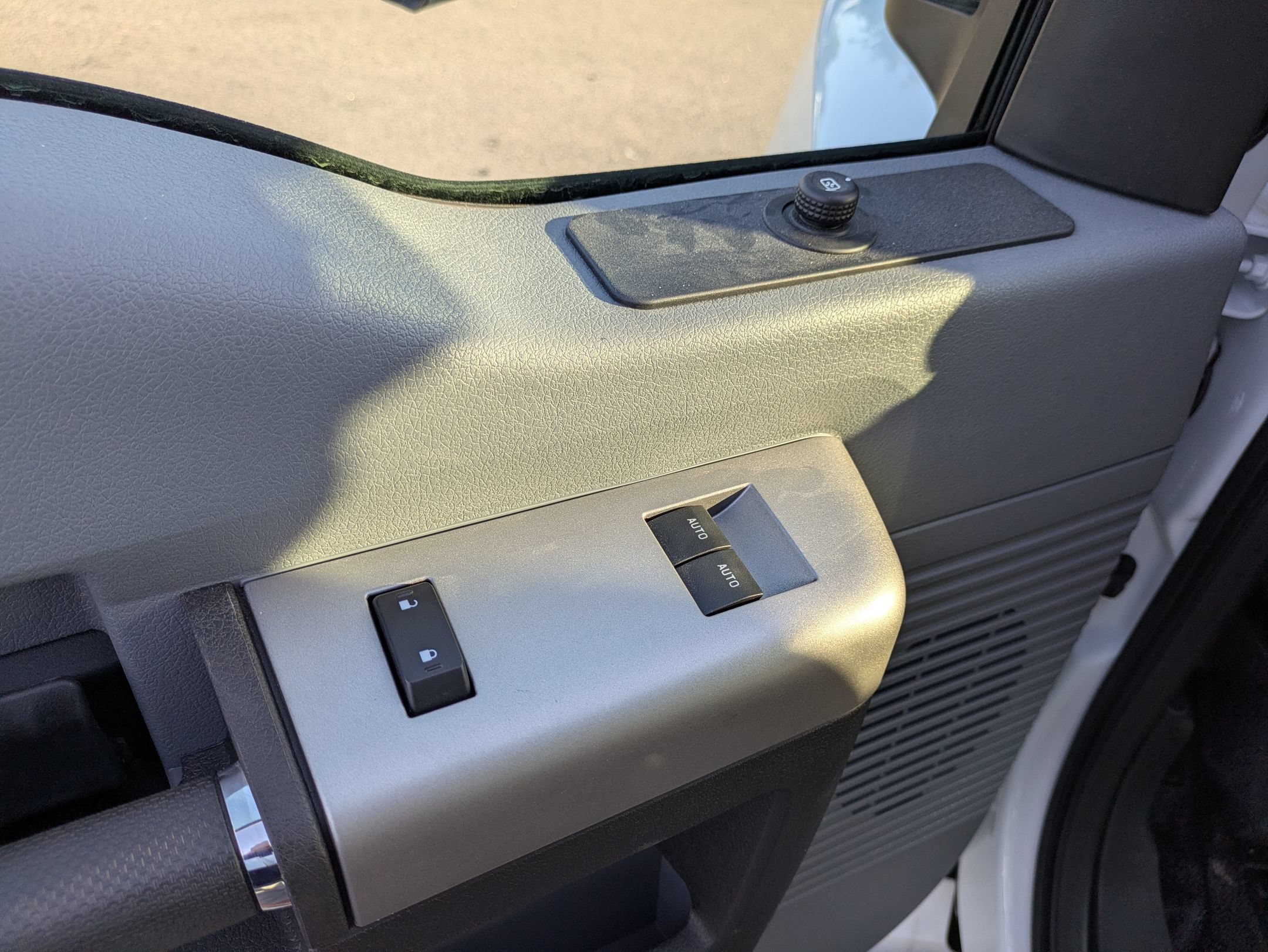New 2027 Ford F750 2WD Regular Cab Super Duty image 17