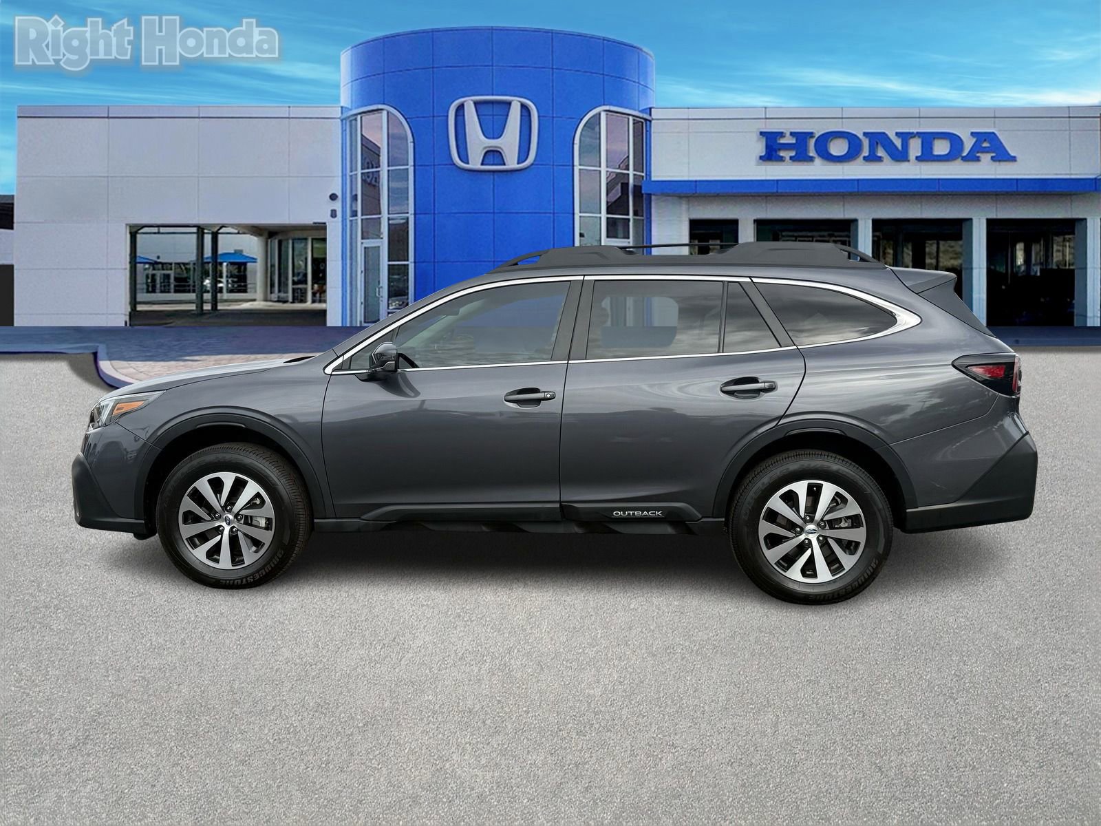 Used 2022 Subaru Outback Premium image 3