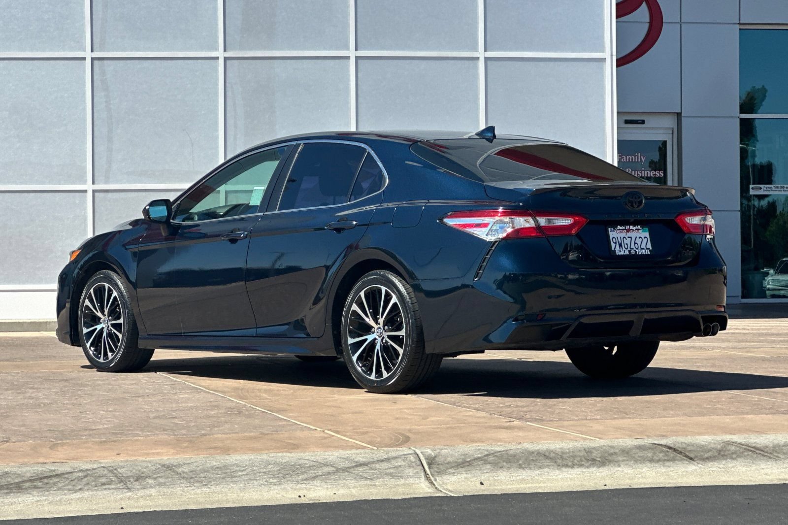 Certified 2020 Toyota Camry SE w/ Carpet Mat Package FWD image 7