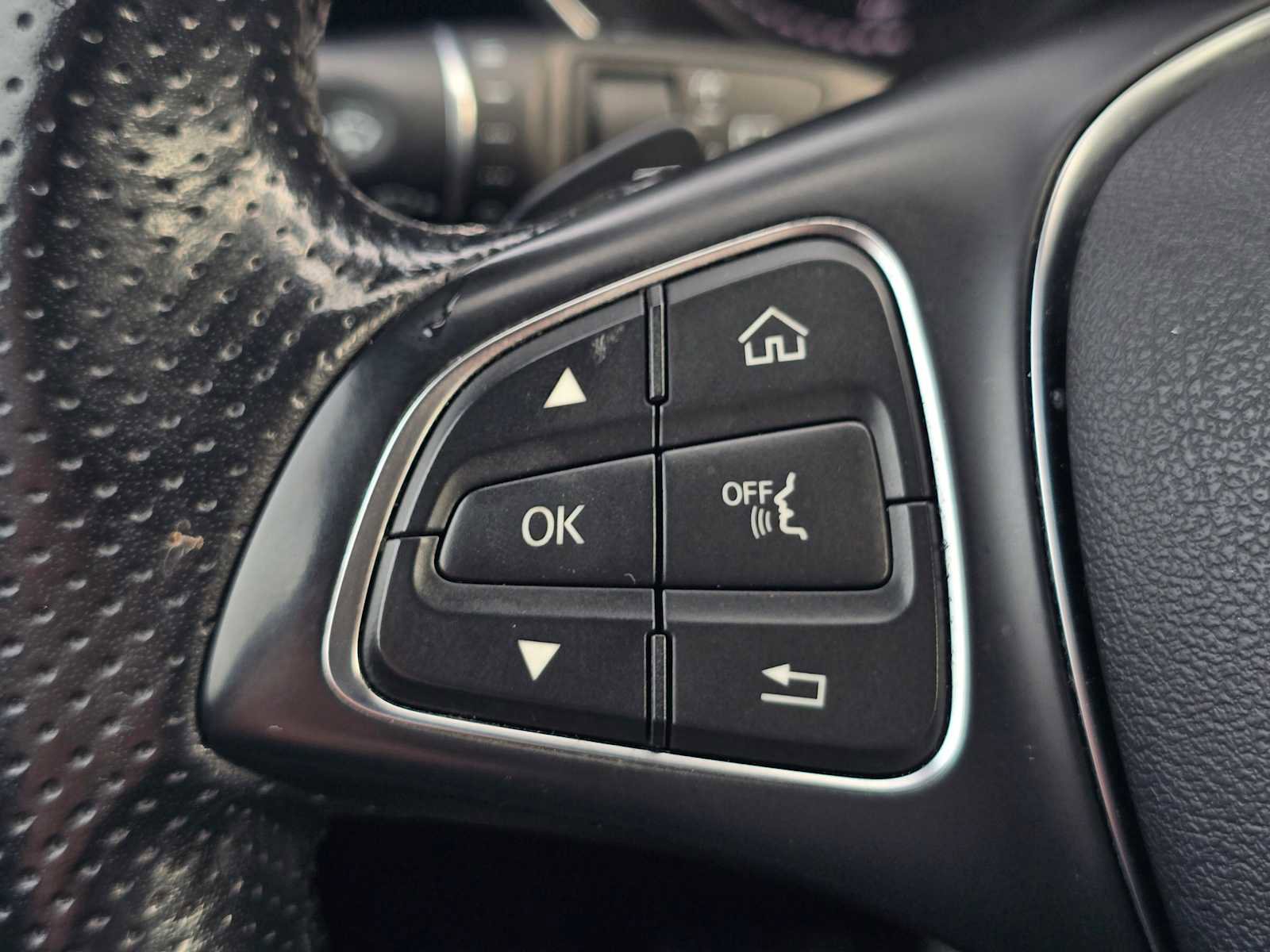 Used 2019 Mercedes-Benz GLC 300 4MATIC image 32