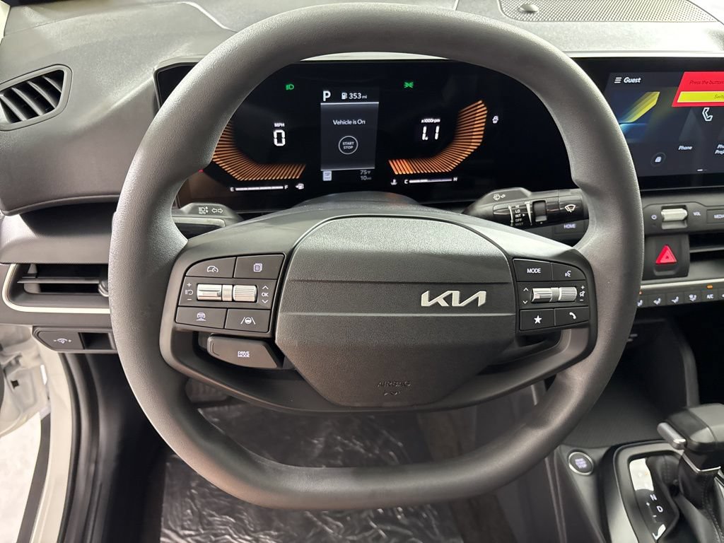 New 2026 Kia K4 FWD image 28