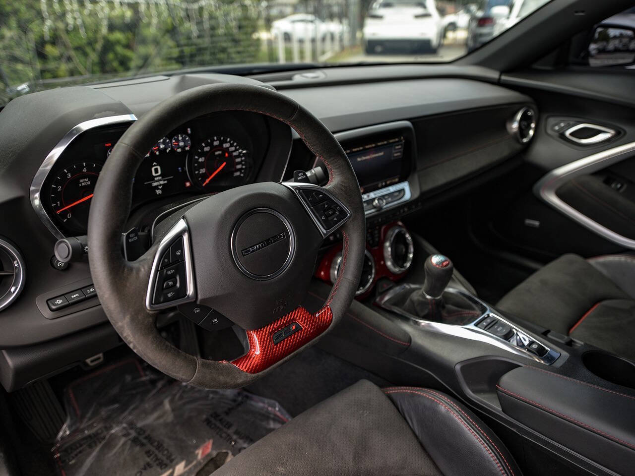 Used 2019 Chevrolet Camaro ZL1 RWD image 17