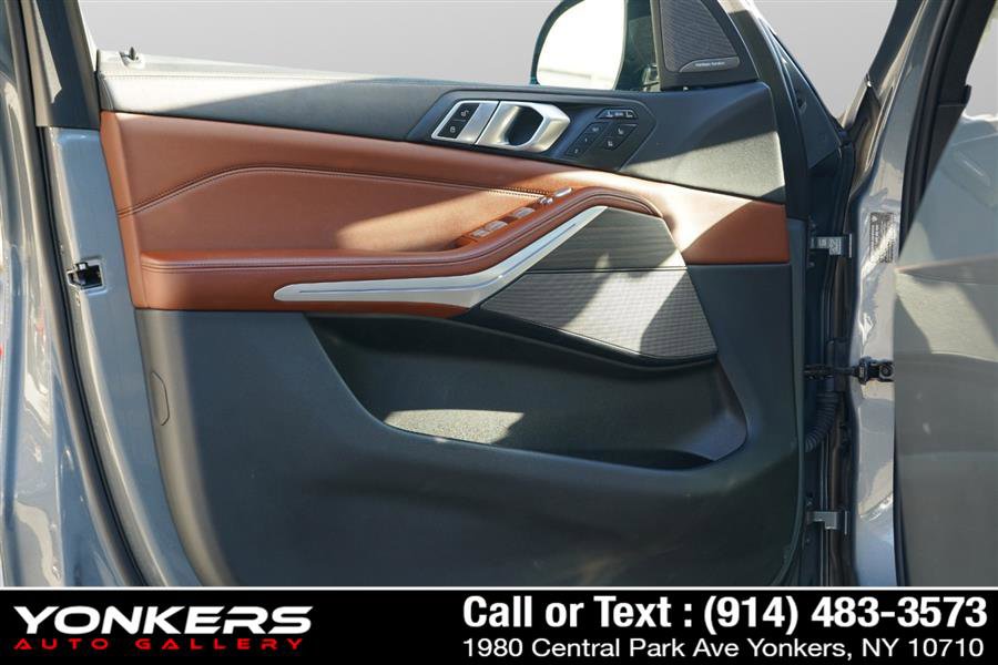 Used 2024 BMW X7 M60i w/ Executive Package image 35