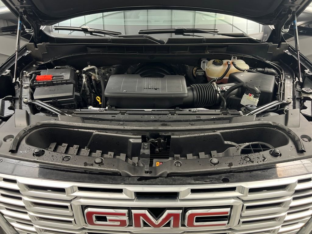 Used 2025 GMC Yukon Denali image 71