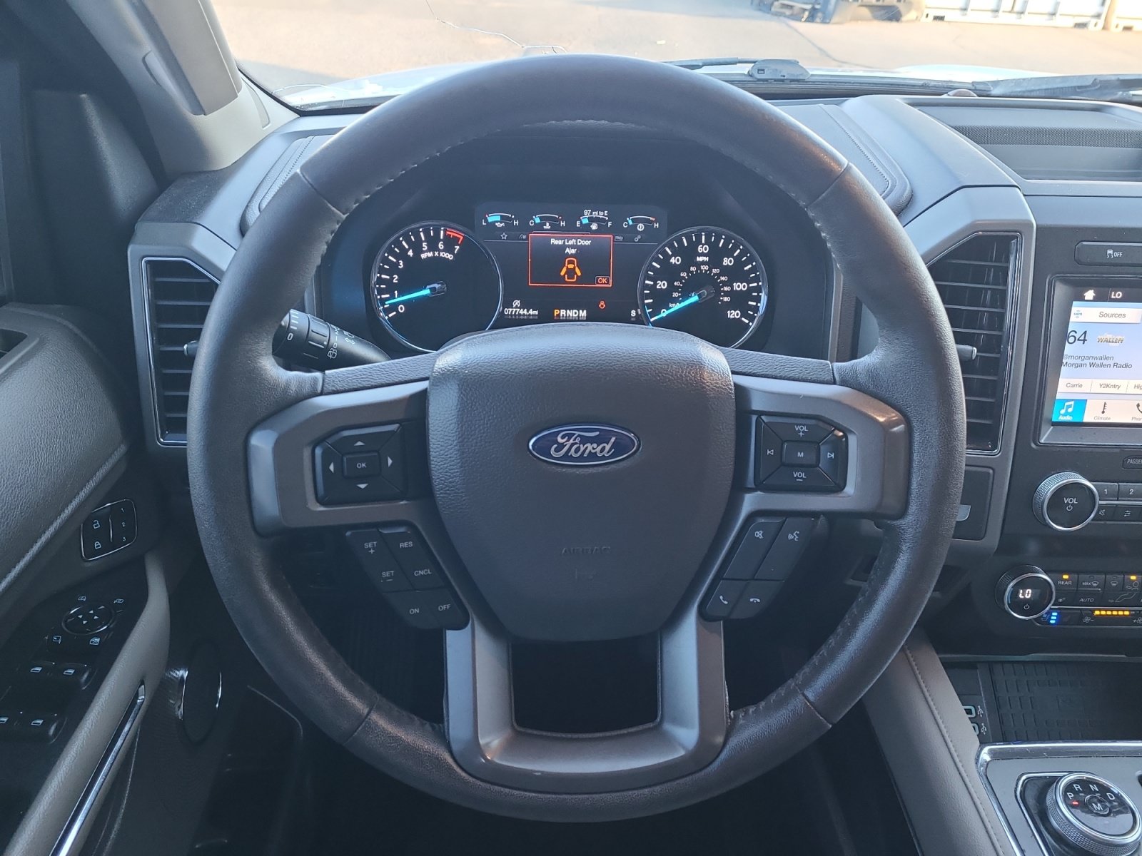 Used 2019 Ford Expedition XLT w/ Equipment Group 202A RWD image 17