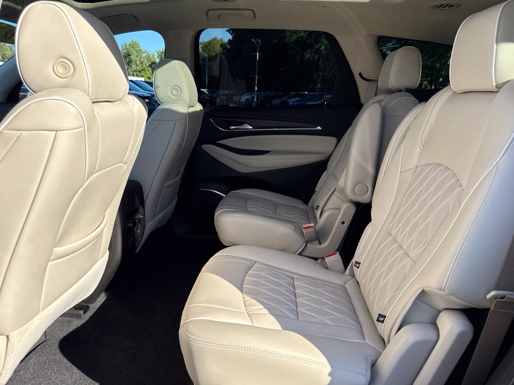 Used 2024 Buick Enclave Avenir w/ Avenir Technology Package AWD/4WD image 13