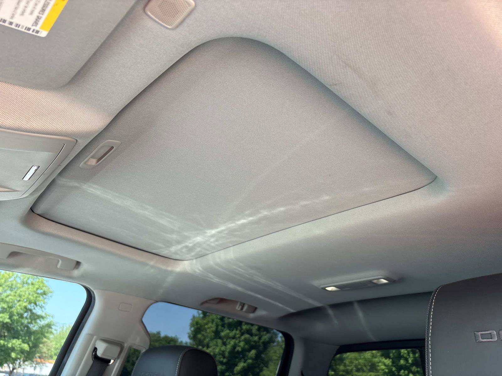 Used 2019 GMC Sierra 2500 Denali w/ Duramax Plus Package AWD/4WD image 17