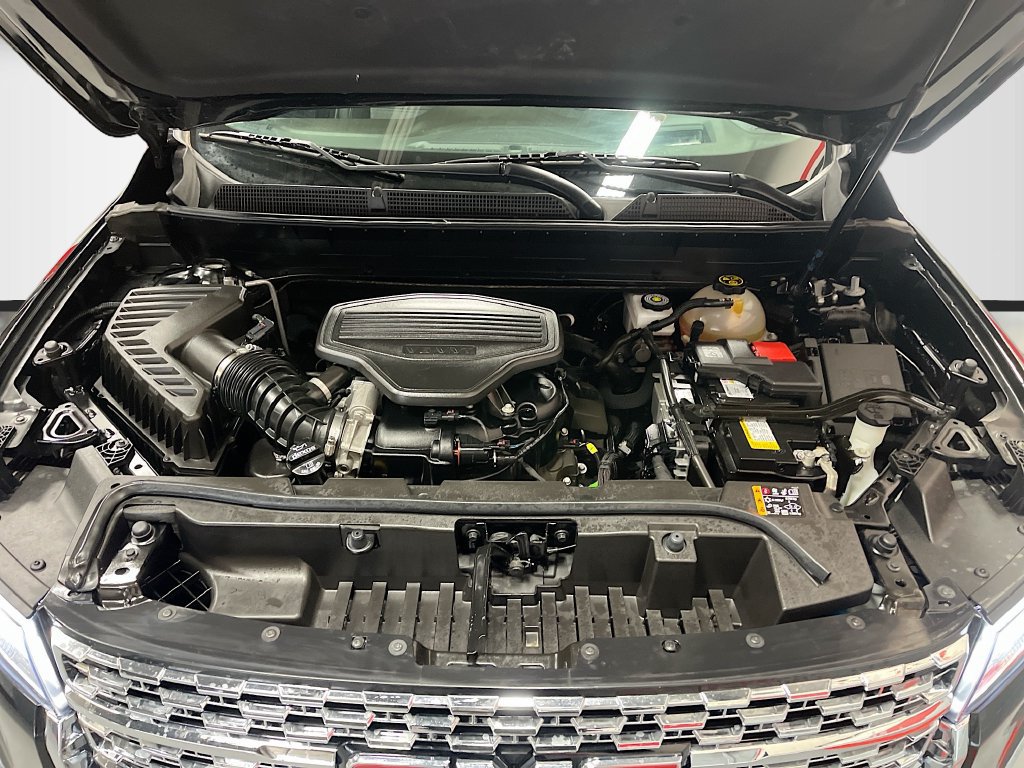 Used 2022 GMC Acadia Denali AWD/4WD image 32