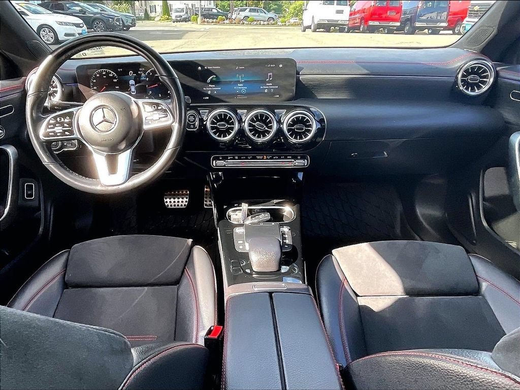 Used 2023 Mercedes-Benz CLA 250 4MATIC image 21