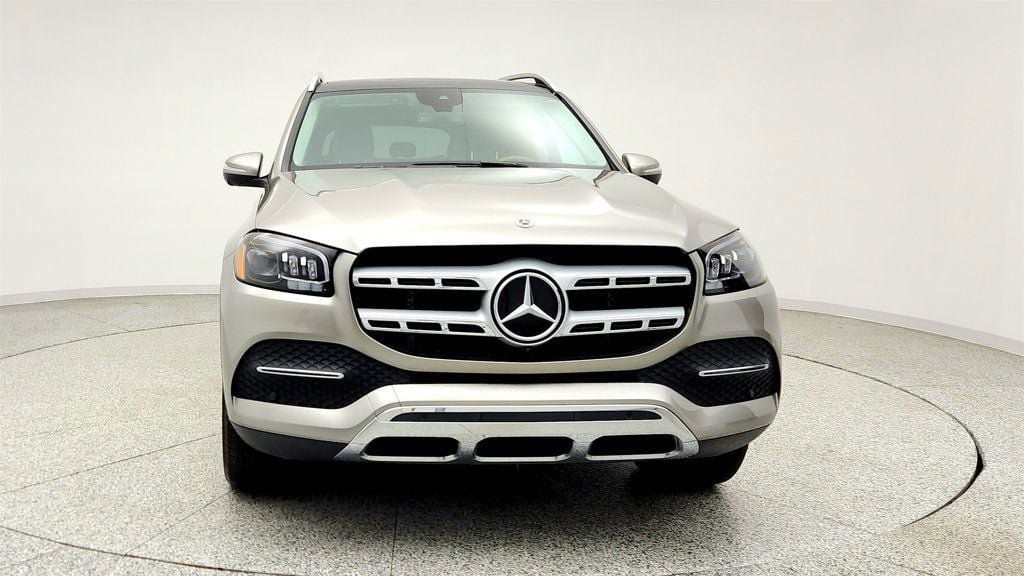Used 2023 Mercedes-Benz GLS 450 4MATIC image 2