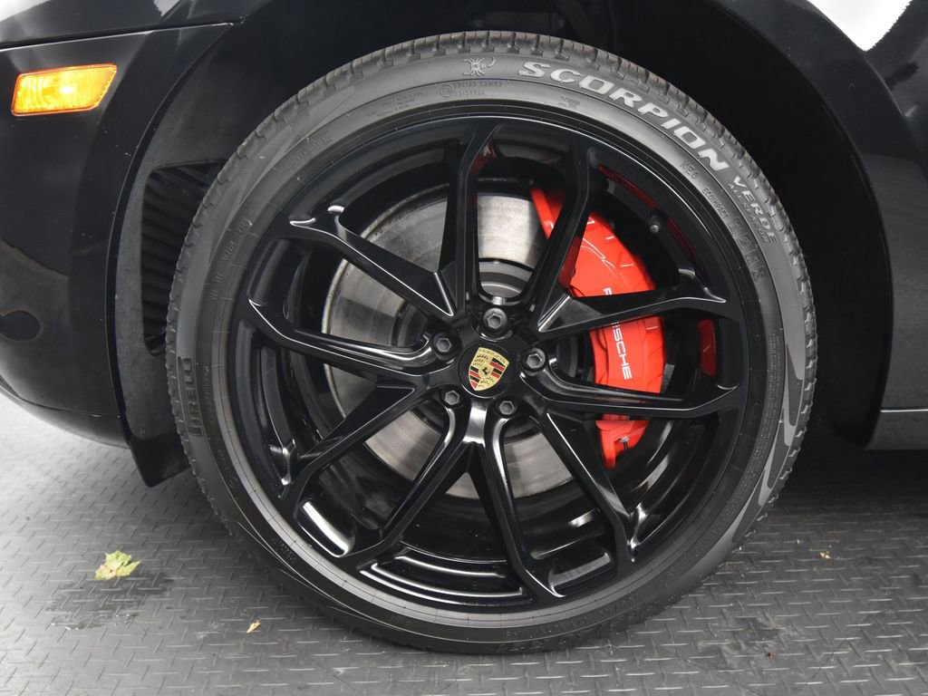 Certified 2024 Porsche Macan GTS AWD/4WD image 13