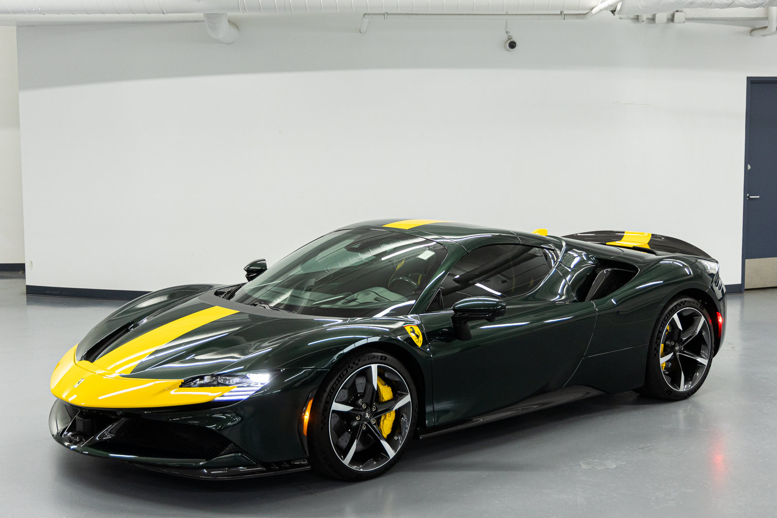 Used 2025 Ferrari SF90 Spider AWD/4WD image 15