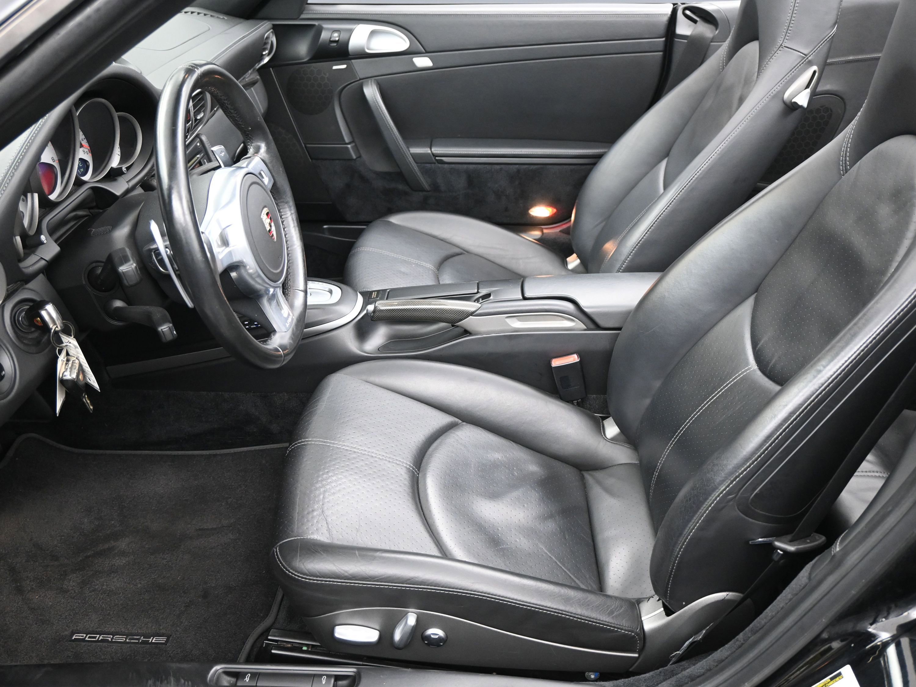 Used 2011 Porsche 911 Turbo S image 6