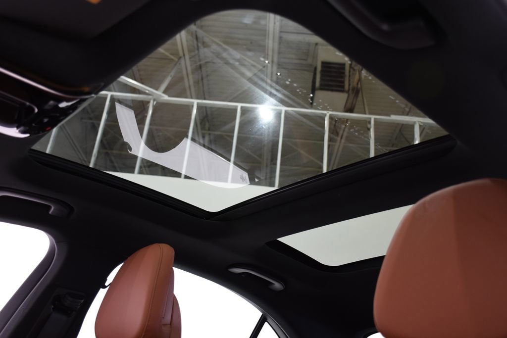 Used 2025 Mercedes-Benz C 300 4MATIC Sedan image 23