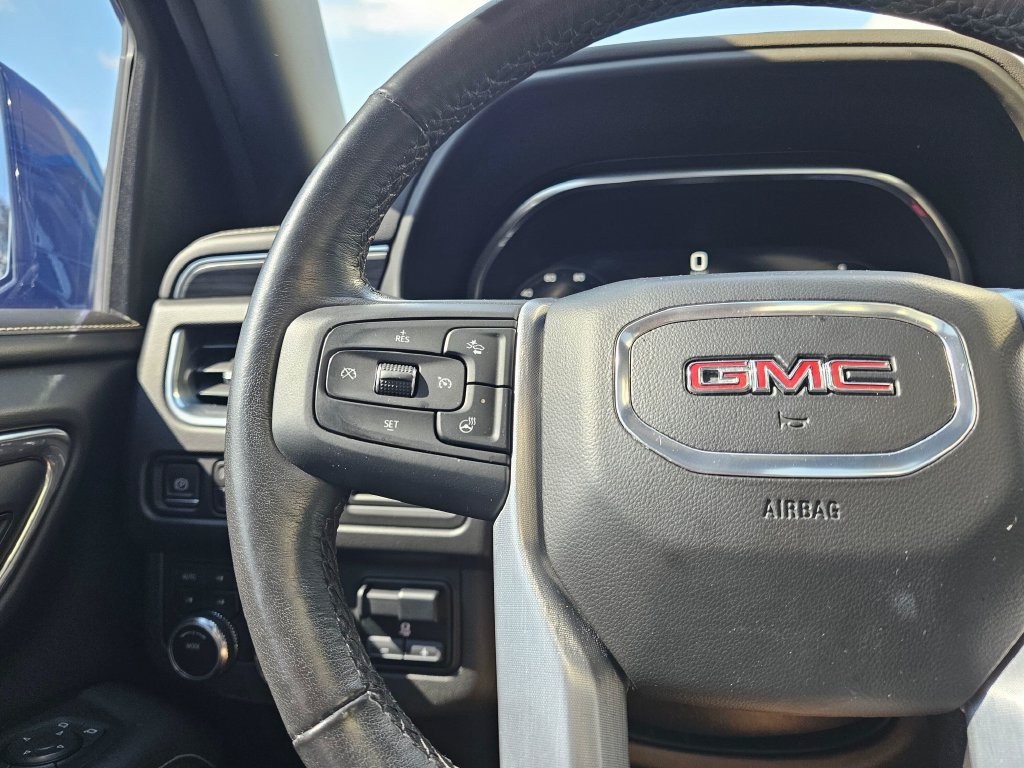 Used 2022 GMC Yukon SLT w/ SLT Luxury Package AWD/4WD image 32