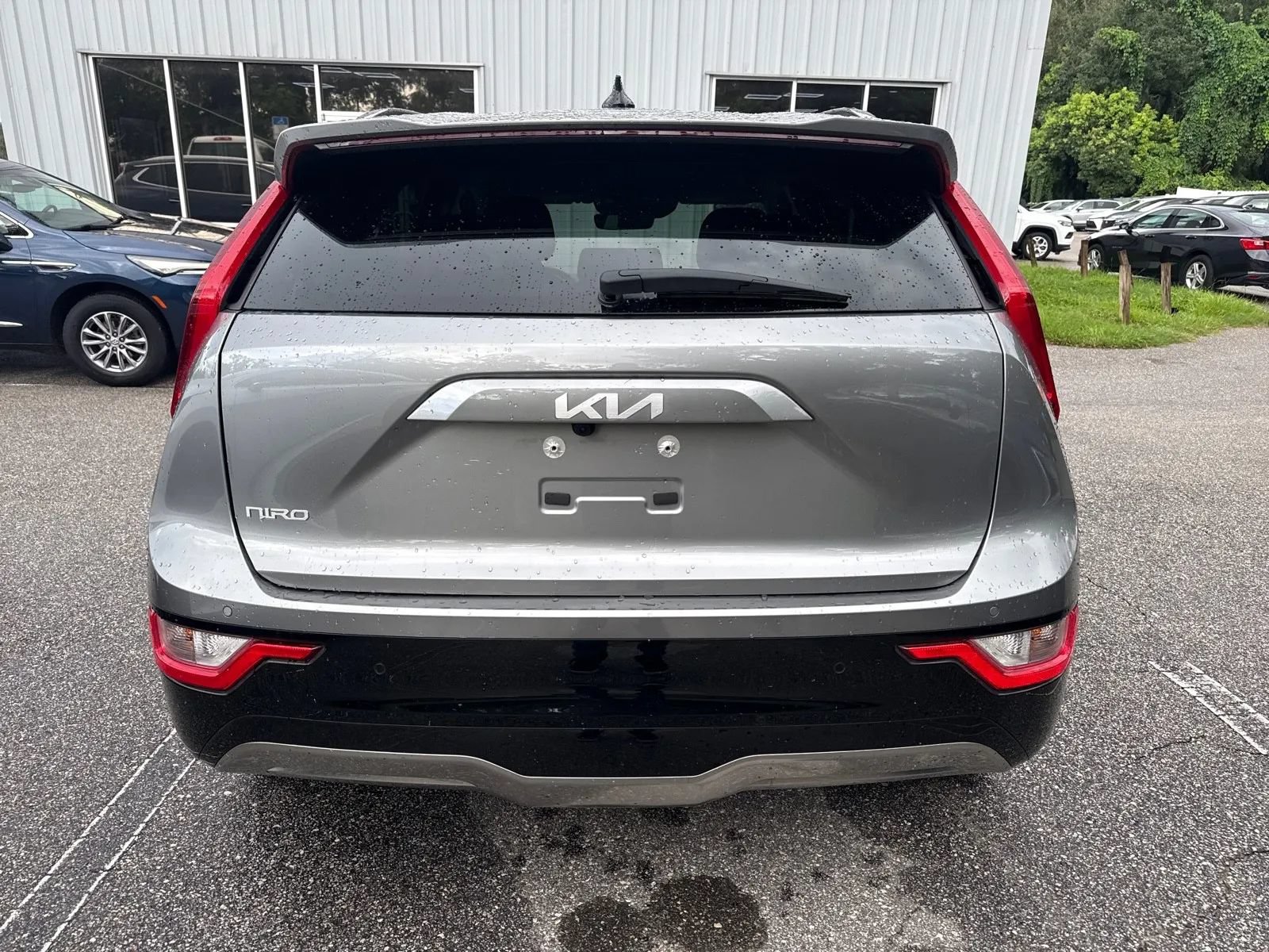 Used 2024 Kia Niro Wind w/ Wind Preserve Package FWD image 9