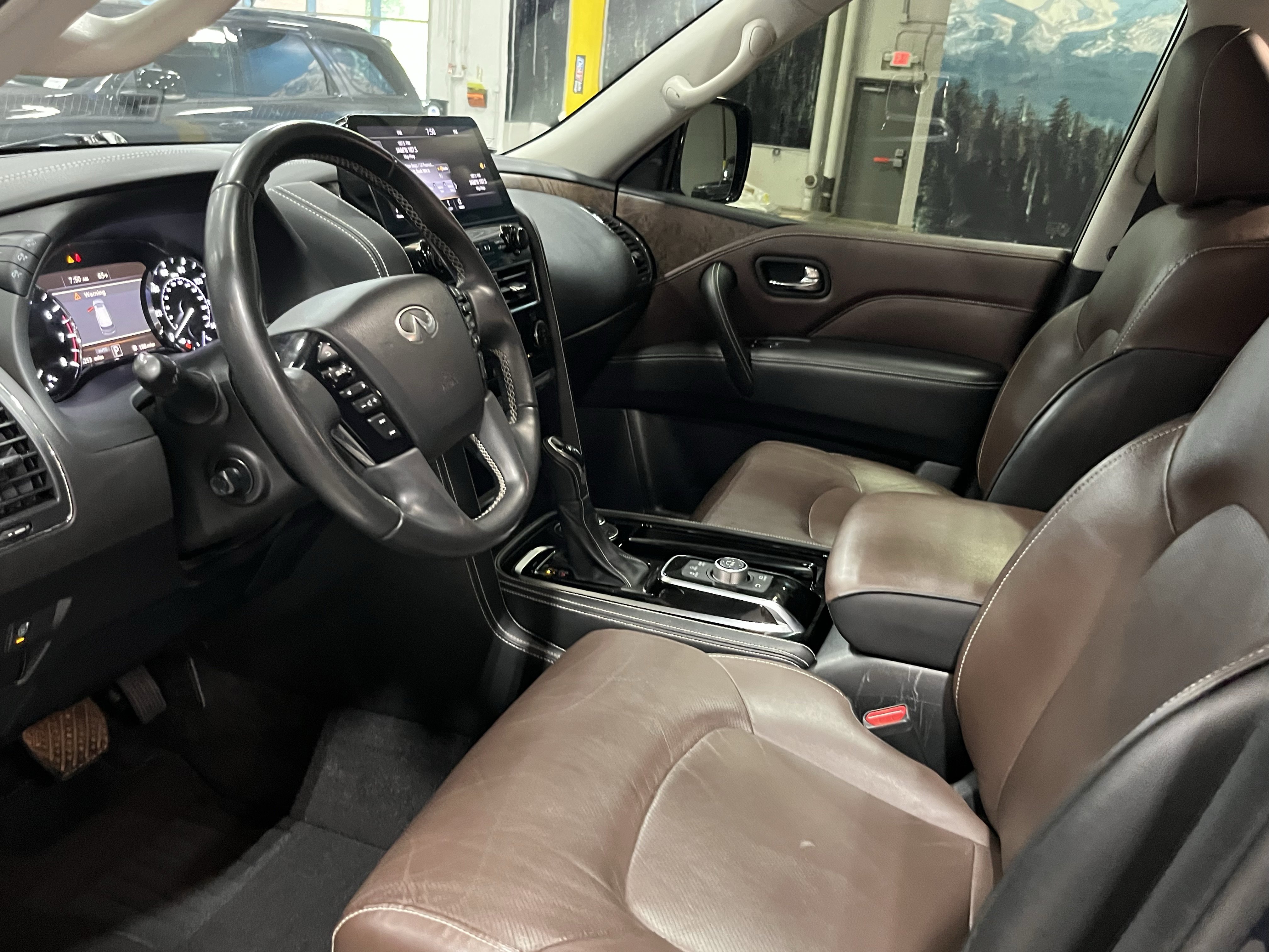 Used 2022 INFINITI QX80 Premium Select w/ Cargo Package AWD/4WD image 9