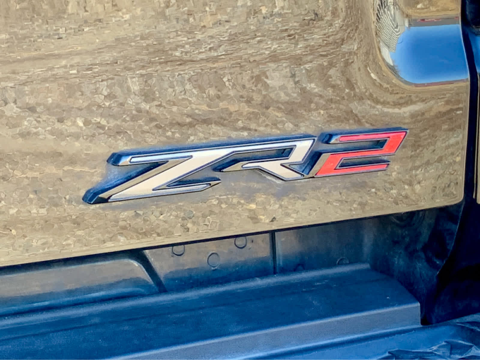 Certified 2025 Chevrolet Colorado ZR2 w/ Midnight Edition image 23