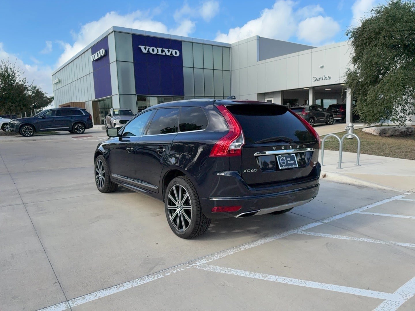 Used 2017 Volvo XC60 T6 Inscription w/ Climate Package AWD/4WD image 4