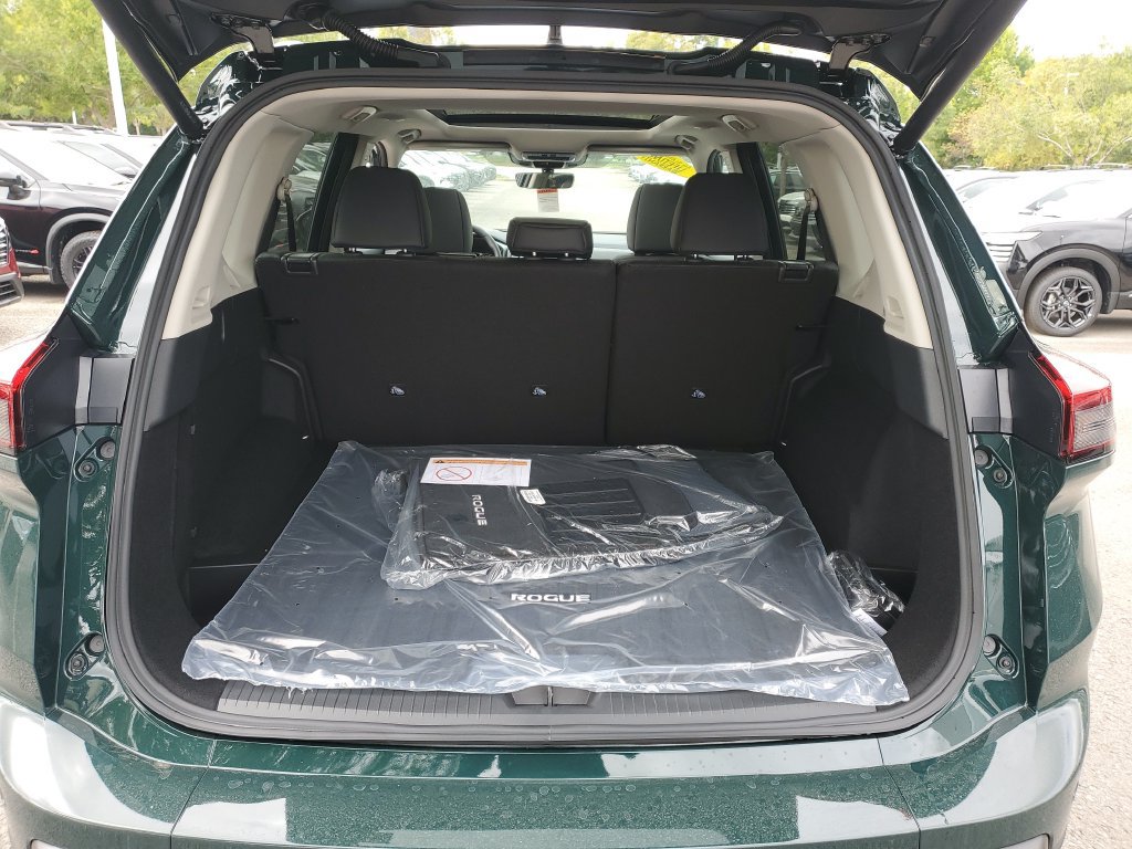 New 2026 Nissan Rogue Dark Armor FWD image 7