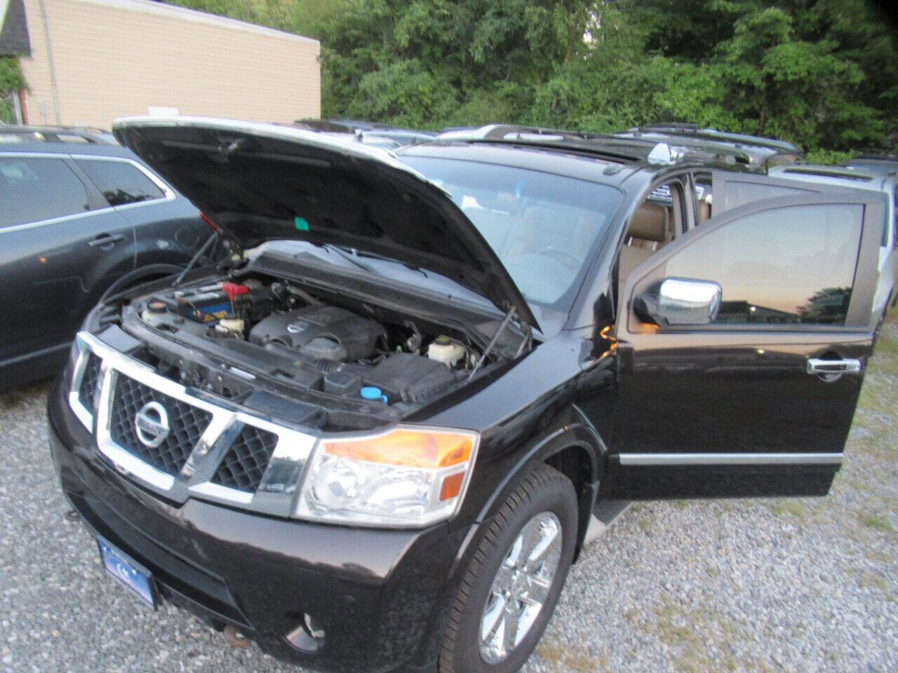 Used 2012 Nissan Armada Platinum image 9