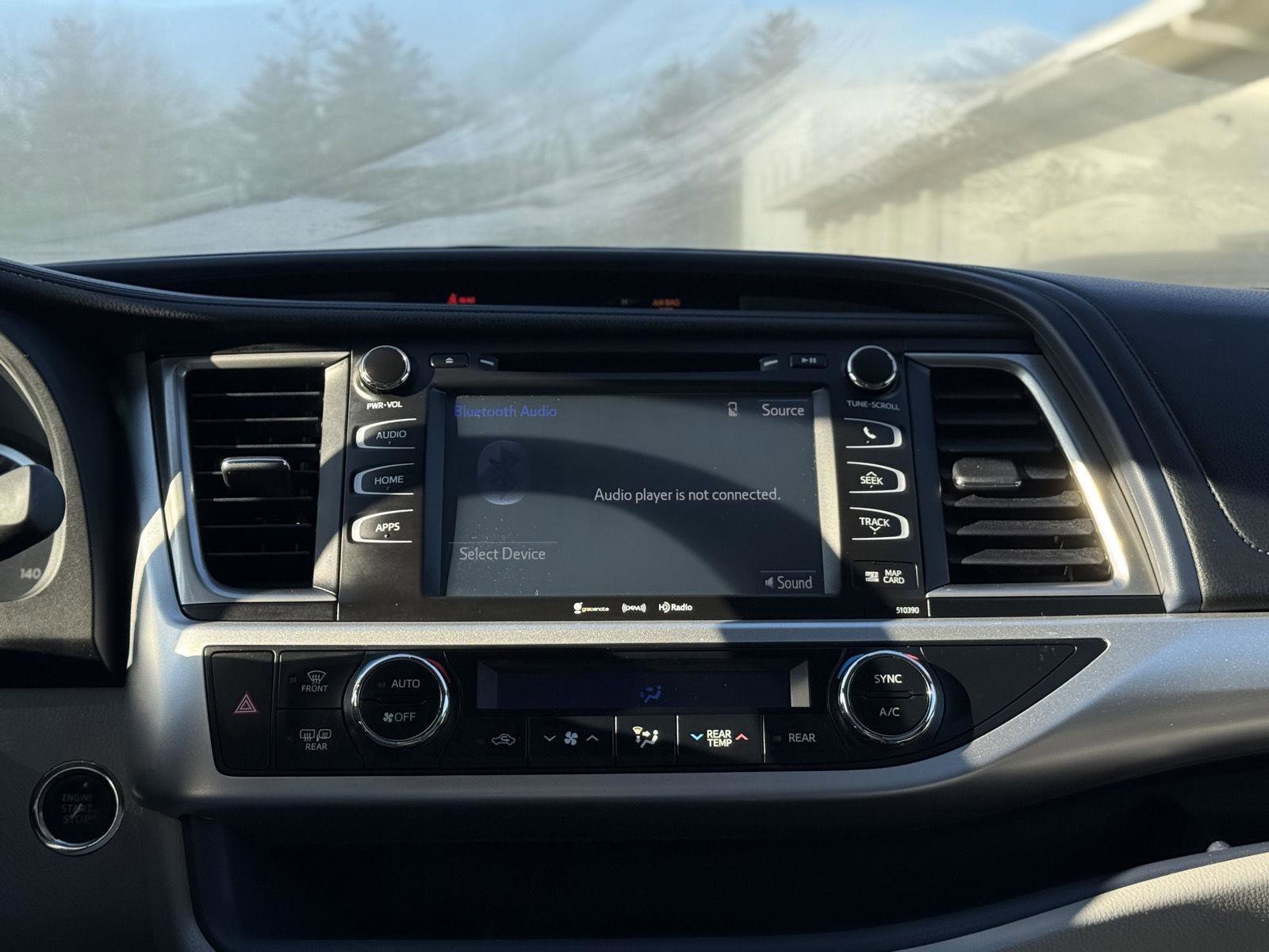 Used 2019 Toyota Highlander XLE image 20