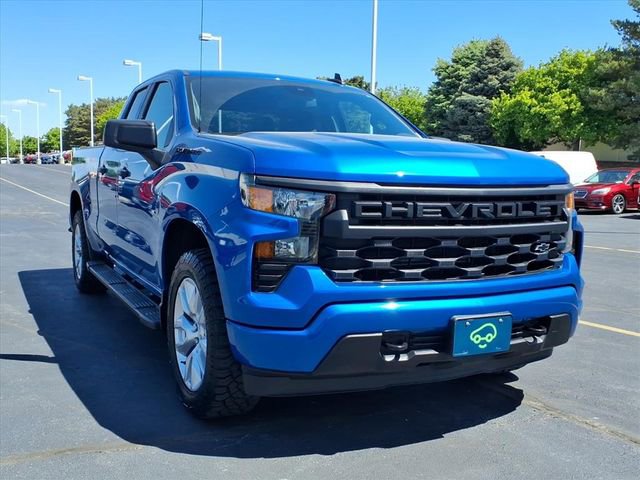 Certified 2022 Chevrolet Silverado 1500 Custom w/ LPO, Dark Essentials Package AWD/4WD image 3