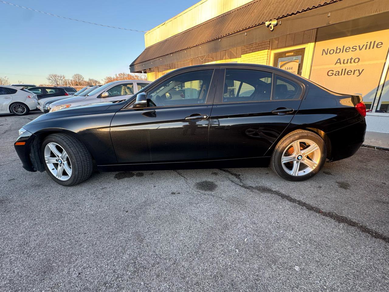 Used 2013 BMW 328i Sedan RWD image 2