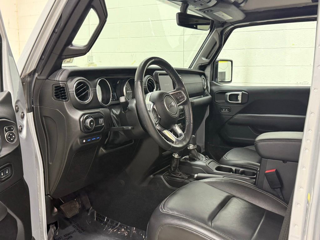 Used 2023 Jeep Wrangler Sahara w/ Cold Weather Group image 16