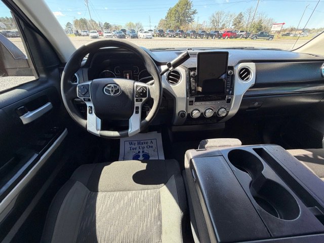 Used 2018 Toyota Tundra SR5 AWD/4WD image 11