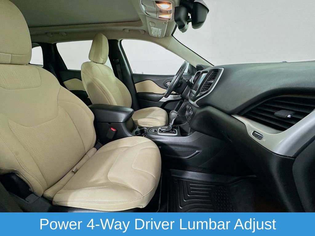 Used 2017 Jeep Cherokee Latitude w/ Comfort/Convenience Group image 34