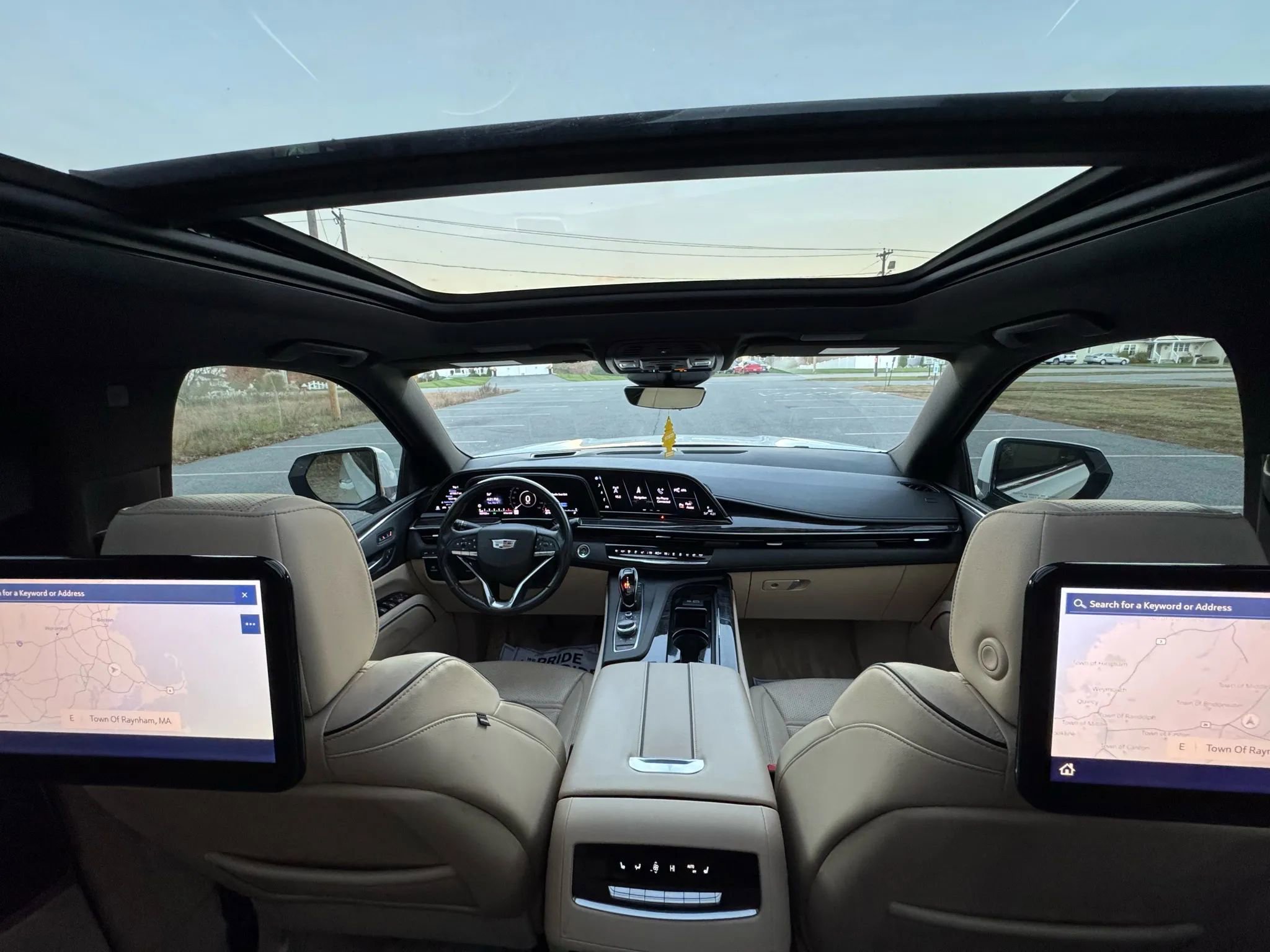 Used 2021 Cadillac Escalade ESV Premium Luxury image 23