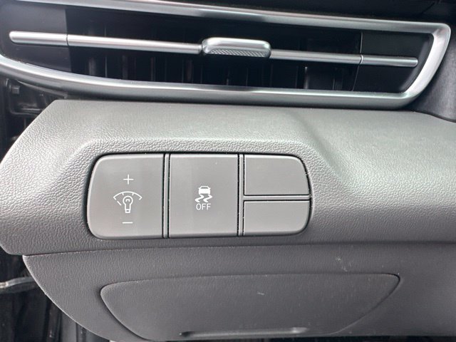 Used 2024 Hyundai Elantra SEL FWD image 24